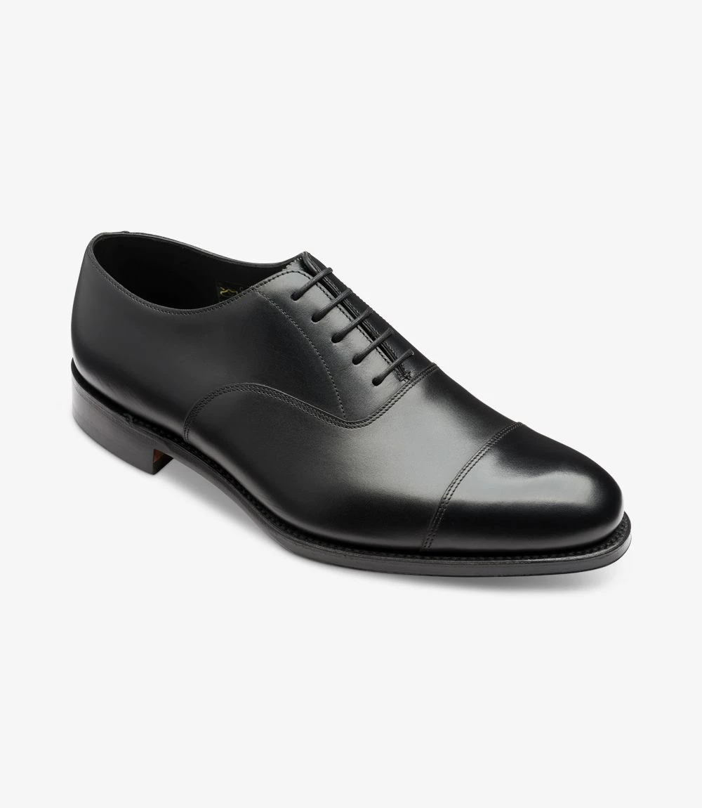 Men's Wadham Black toe-cap shoes, featuring rubber soles | Angle View